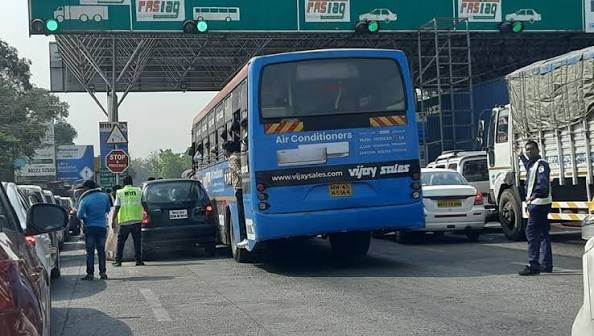 Shedung Toll Plaza, Panvel, Maharashtra